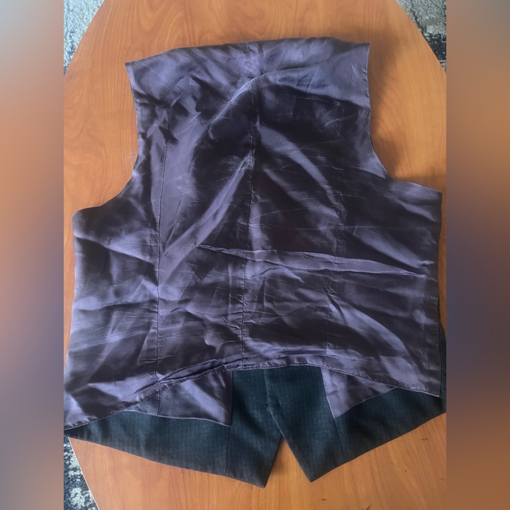 Classic Black Men's Vest - Picture 3 of 5